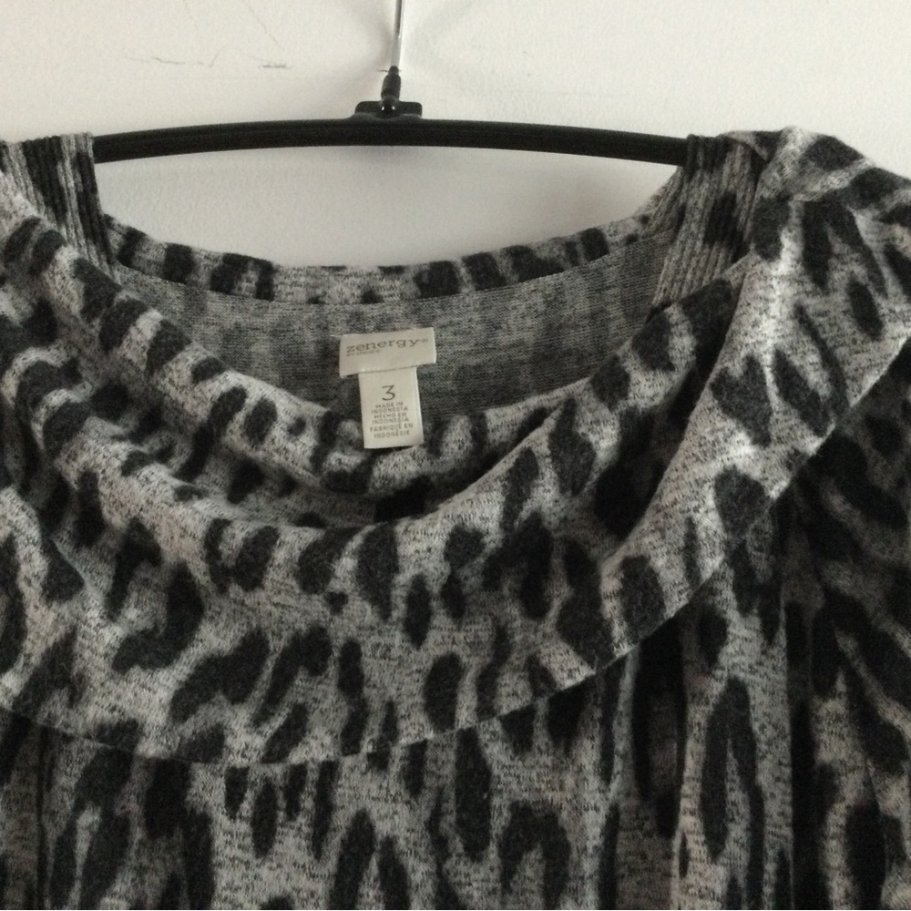 Zenergy leopard tunic soft knit top - Picture 2 of 6